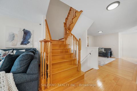 Photo 21 at 17 Castle Park Boulevard, Sonoma Heights, Vaughan