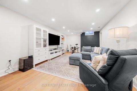 Photo 32 at 17 Castle Park Boulevard, Sonoma Heights, Vaughan