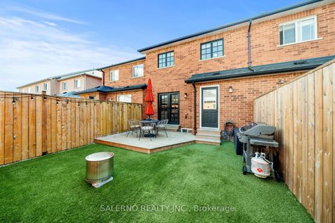 Photo 43 at 17 Castle Park Boulevard, Sonoma Heights, Vaughan