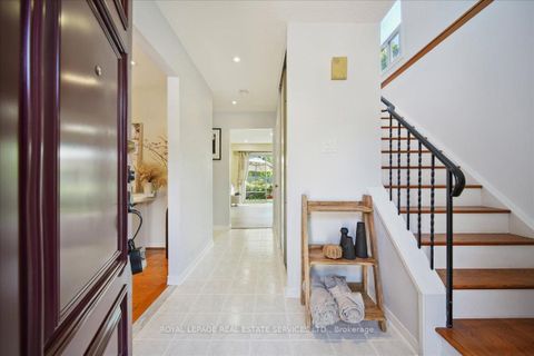 Photo 5 at 19 Millsborough Crescent, West Deane, Toronto