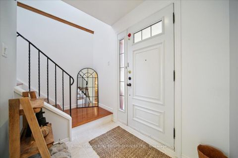 Photo 6 at 19 Millsborough Crescent, West Deane, Toronto