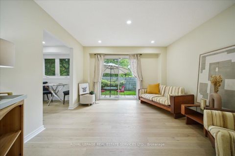 Photo 17 at 19 Millsborough Crescent, West Deane, Toronto