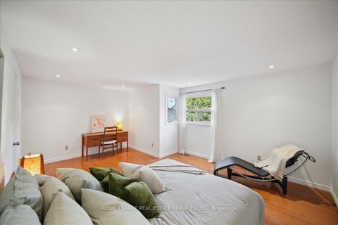 Photo 21 at 19 Millsborough Crescent, West Deane, Toronto