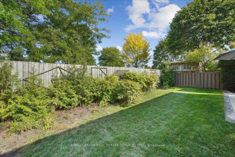 Photo 40 at 19 Millsborough Crescent, West Deane, Toronto