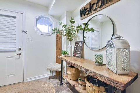 Photo 3 at 3 - 49 Ferndale Drive S, Ardagh, Barrie