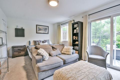 Photo 4 at 3 - 49 Ferndale Drive S, Ardagh, Barrie