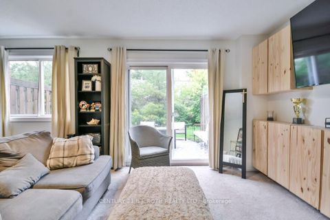 Photo 5 at 3 - 49 Ferndale Drive S, Ardagh, Barrie
