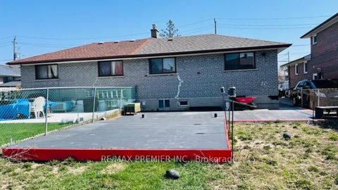 Photo 18 at 102 Northover Street, Jane Heights, Toronto