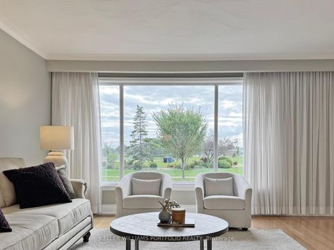 Photo 4 at 50 Dixfield Drive, West Deane, Toronto