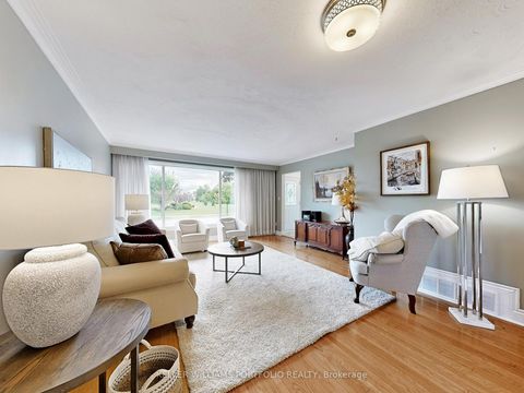 Photo 7 at 50 Dixfield Drive, West Deane, Toronto
