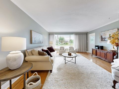 Photo 8 at 50 Dixfield Drive, West Deane, Toronto