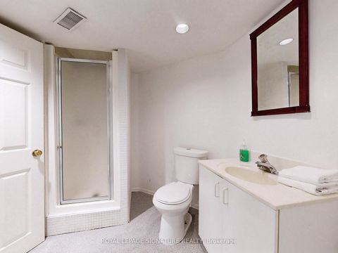 Photo 21 at 48 Millcroft Way, Brownridge, Vaughan