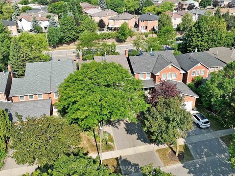 Photo 24 at 48 Millcroft Way, Brownridge, Vaughan