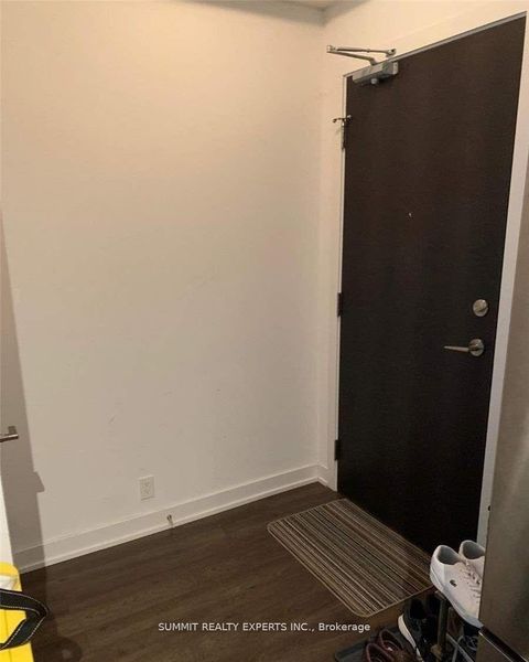 Photo 4 at 519 - 10 parklawn Road E, Mimico, Toronto Photo 4 at 519 - 10 parklawn Road E, Mimico, Toronto