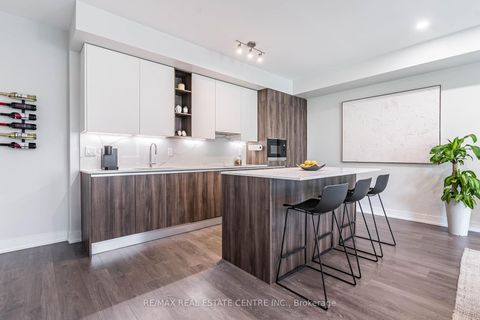 Photo 7 at 12 - 66 Long Branch Avenue, Long Branch, Toronto