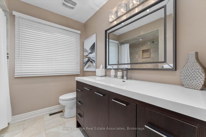Photo 30 at 1546 Hollywell Avenue, East Credit, Mississauga