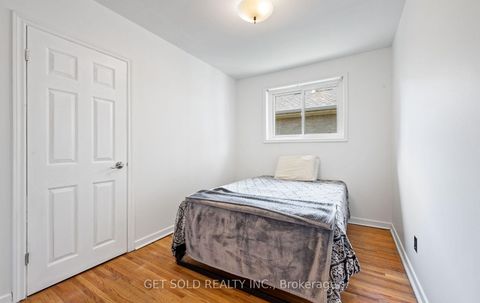 Photo 11 at 57 Taysham Crescent, Beaumonde Heights, Toronto