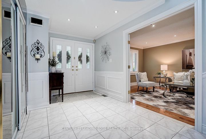 Photo 5 at 7 Brogan Court, Raymerville, Markham