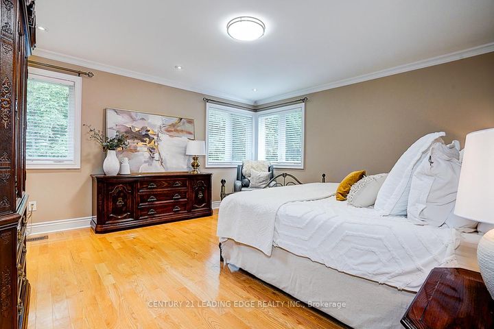 Photo 24 at 7 Brogan Court, Raymerville, Markham