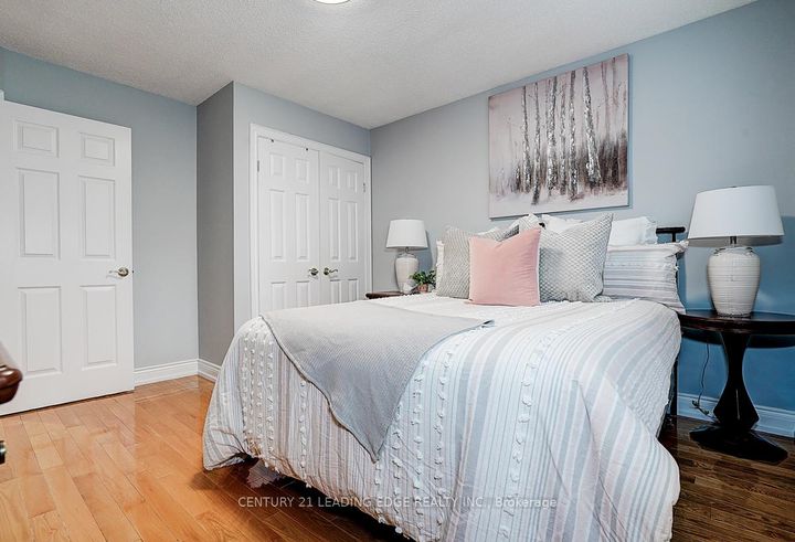 Photo 31 at 7 Brogan Court, Raymerville, Markham