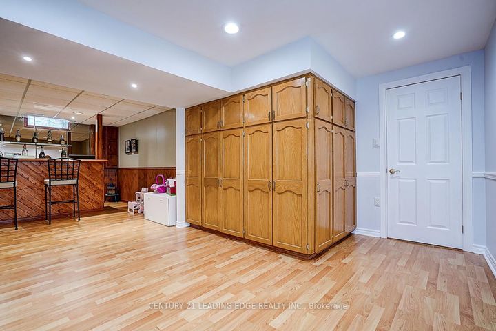 Photo 34 at 7 Brogan Court, Raymerville, Markham