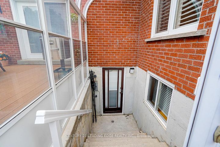 Photo 41 at 7 Brogan Court, Raymerville, Markham