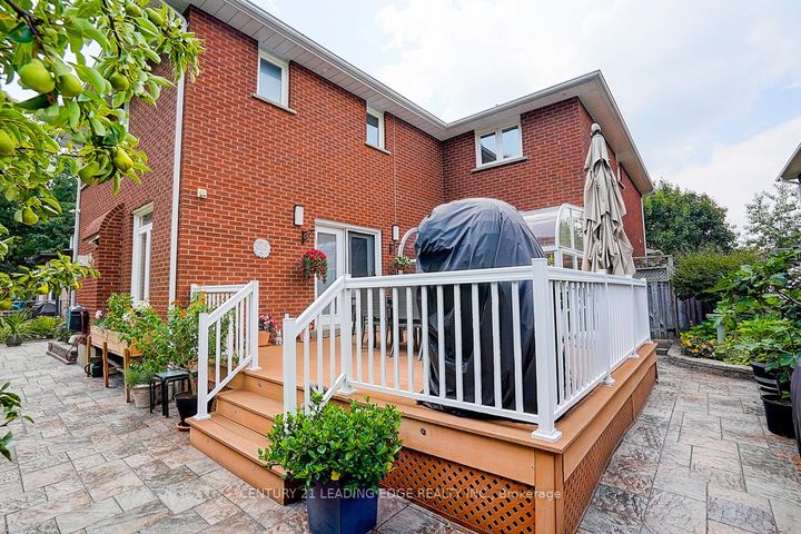 Photo 43 at 7 Brogan Court, Raymerville, Markham
