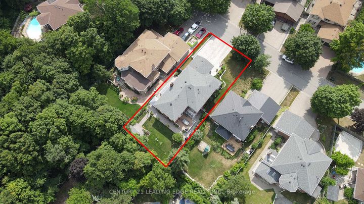 Photo 49 at 7 Brogan Court, Raymerville, Markham