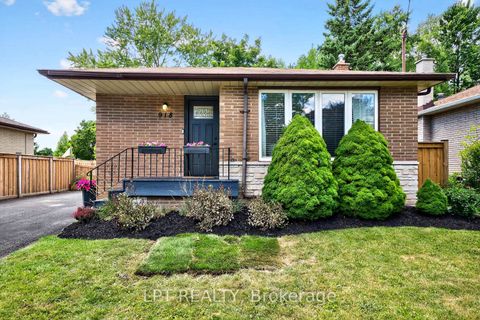 Photo 0 at 918 Walton Boulevard, Williamsburg, Whitby