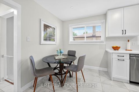 Photo 10 at 918 Walton Boulevard, Williamsburg, Whitby