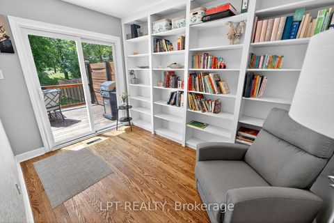 Photo 18 at 918 Walton Boulevard, Williamsburg, Whitby