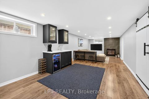 Photo 21 at 918 Walton Boulevard, Williamsburg, Whitby