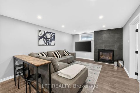 Photo 22 at 918 Walton Boulevard, Williamsburg, Whitby