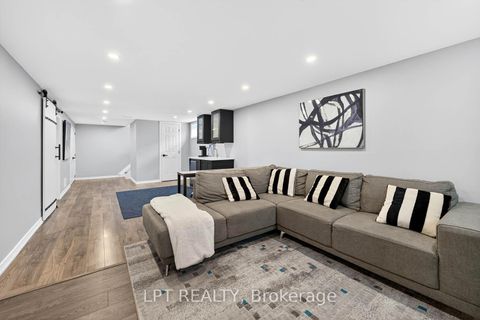 Photo 24 at 918 Walton Boulevard, Williamsburg, Whitby