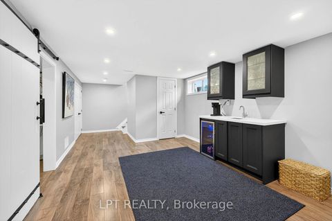 Photo 25 at 918 Walton Boulevard, Williamsburg, Whitby