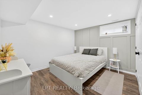 Photo 27 at 918 Walton Boulevard, Williamsburg, Whitby