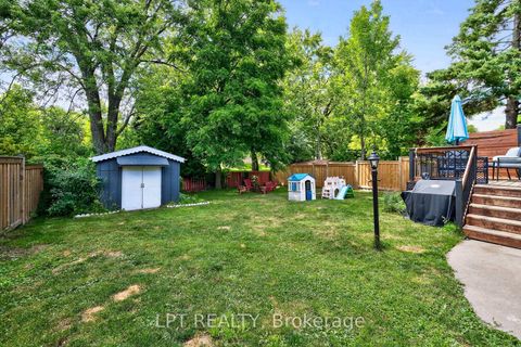Photo 34 at 918 Walton Boulevard, Williamsburg, Whitby