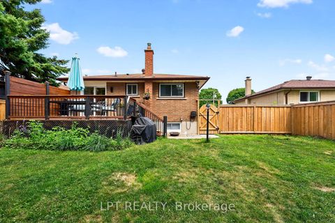 Photo 38 at 918 Walton Boulevard, Williamsburg, Whitby