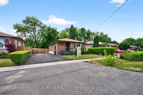 Photo 41 at 918 Walton Boulevard, Williamsburg, Whitby