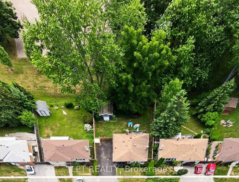 Photo 43 at 918 Walton Boulevard, Williamsburg, Whitby