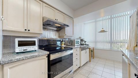 Photo 13 at 802 - 8 McKee Avenue, Willowdale East, Toronto