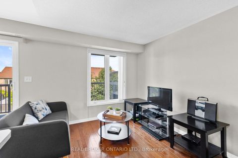 Photo 5 at 27 - 649E Warden Avenue, Birchmount, Toronto