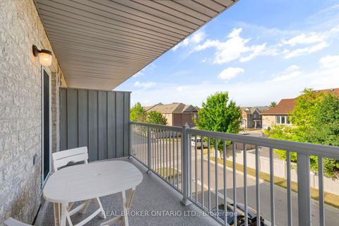 Photo 14 at 27 - 649E Warden Avenue, Birchmount, Toronto