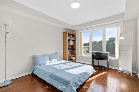 Photo 17 at 27 - 649E Warden Avenue, Birchmount, Toronto