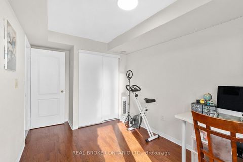 Photo 23 at 27 - 649E Warden Avenue, Birchmount, Toronto