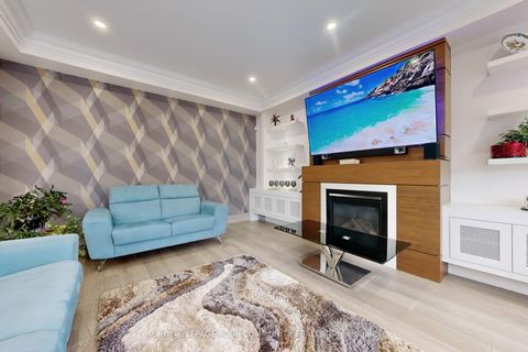 Photo 12 at 1 Princess Isabella Court, Patterson, Vaughan