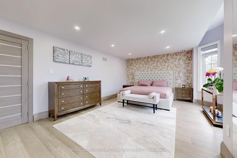 Photo 25 at 1 Princess Isabella Court, Patterson, Vaughan