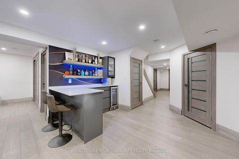 Photo 43 at 1 Princess Isabella Court, Patterson, Vaughan