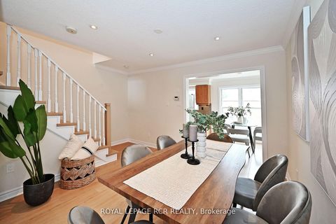 Photo 8 at 28 Wyatt Lane, Bayview Wellington, Aurora