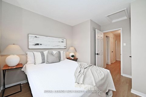 Photo 22 at 28 Wyatt Lane, Bayview Wellington, Aurora